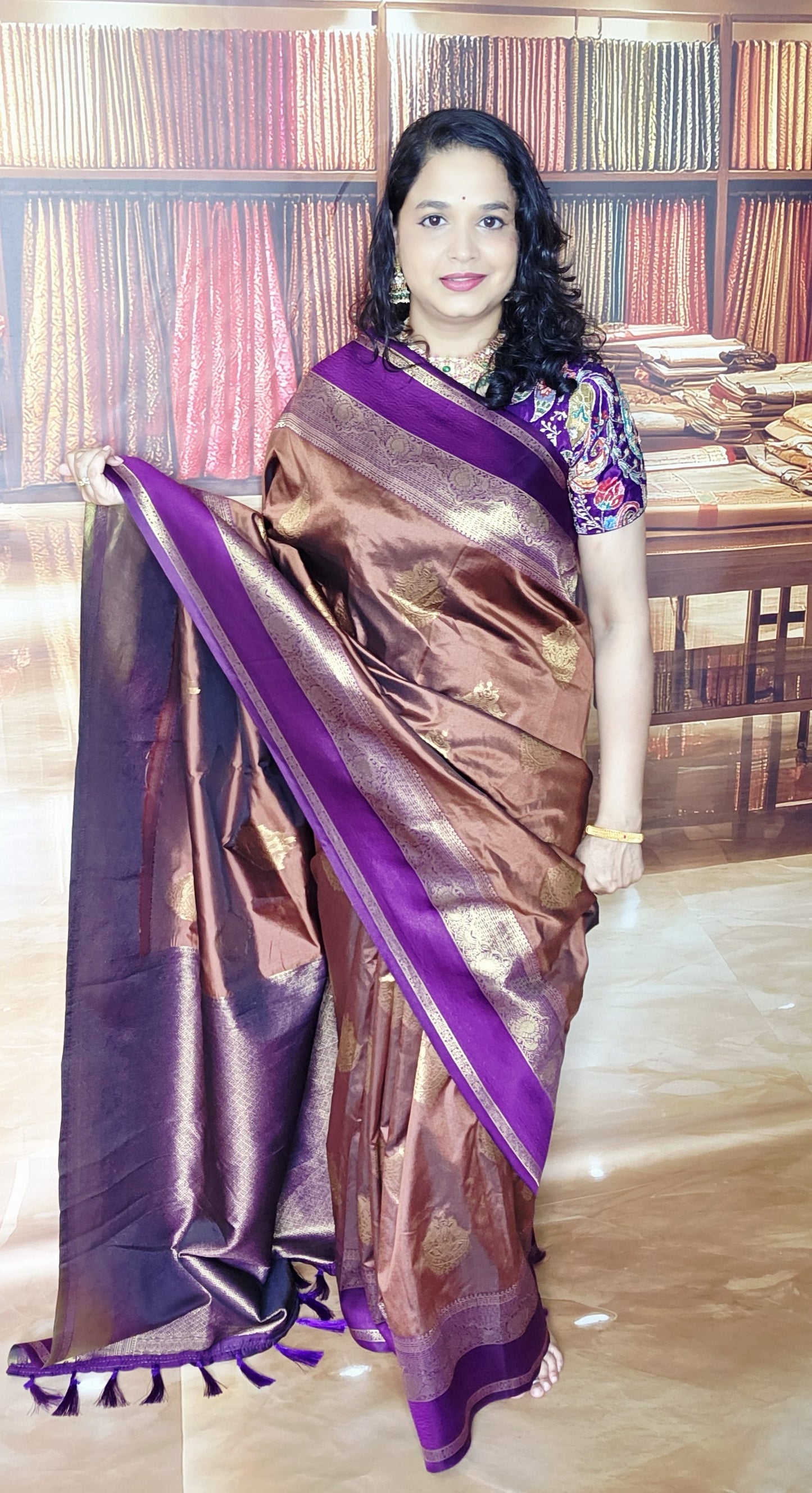 Gold Zari Bantex Border Silk Saree