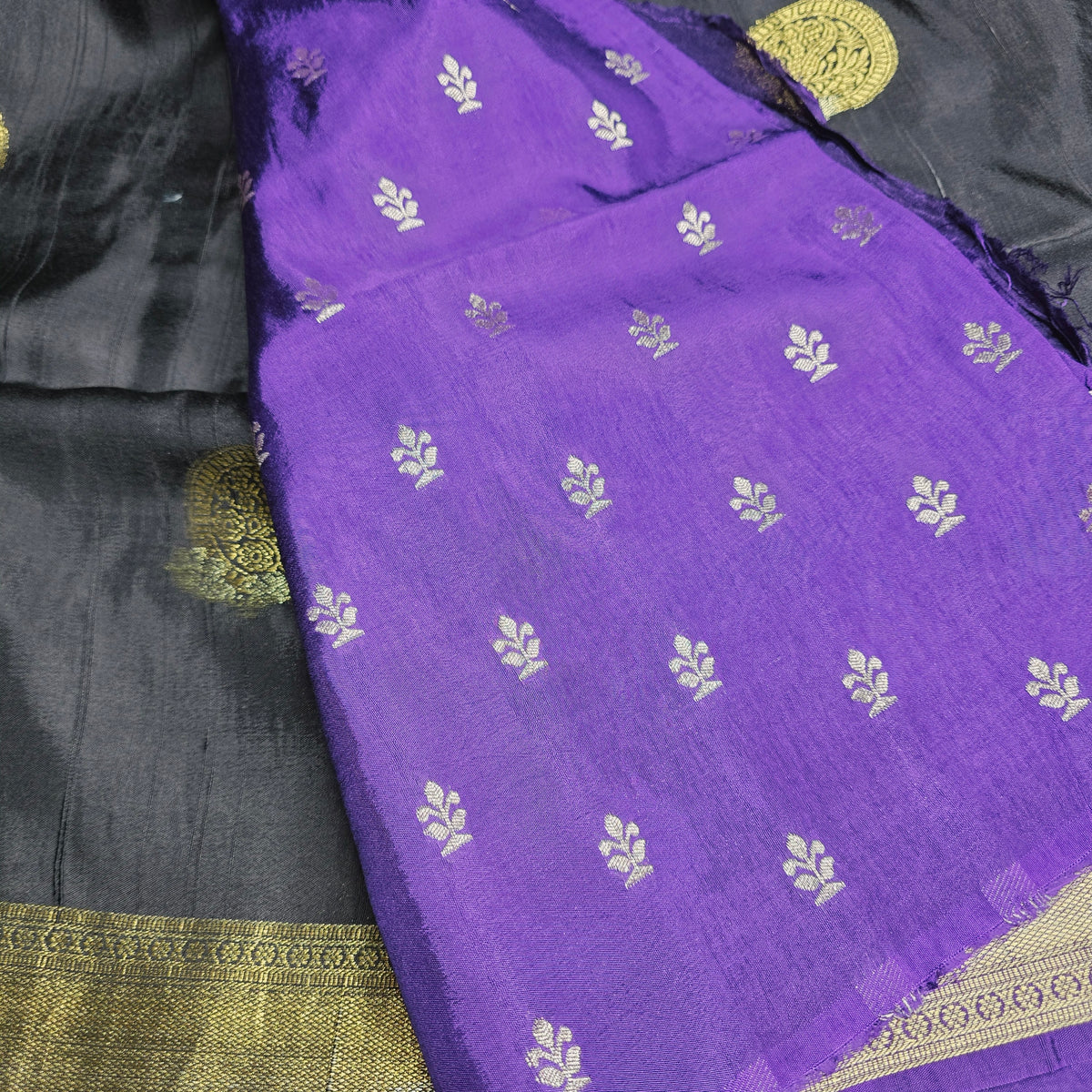 Pure Dola Viscose - Black and Purple